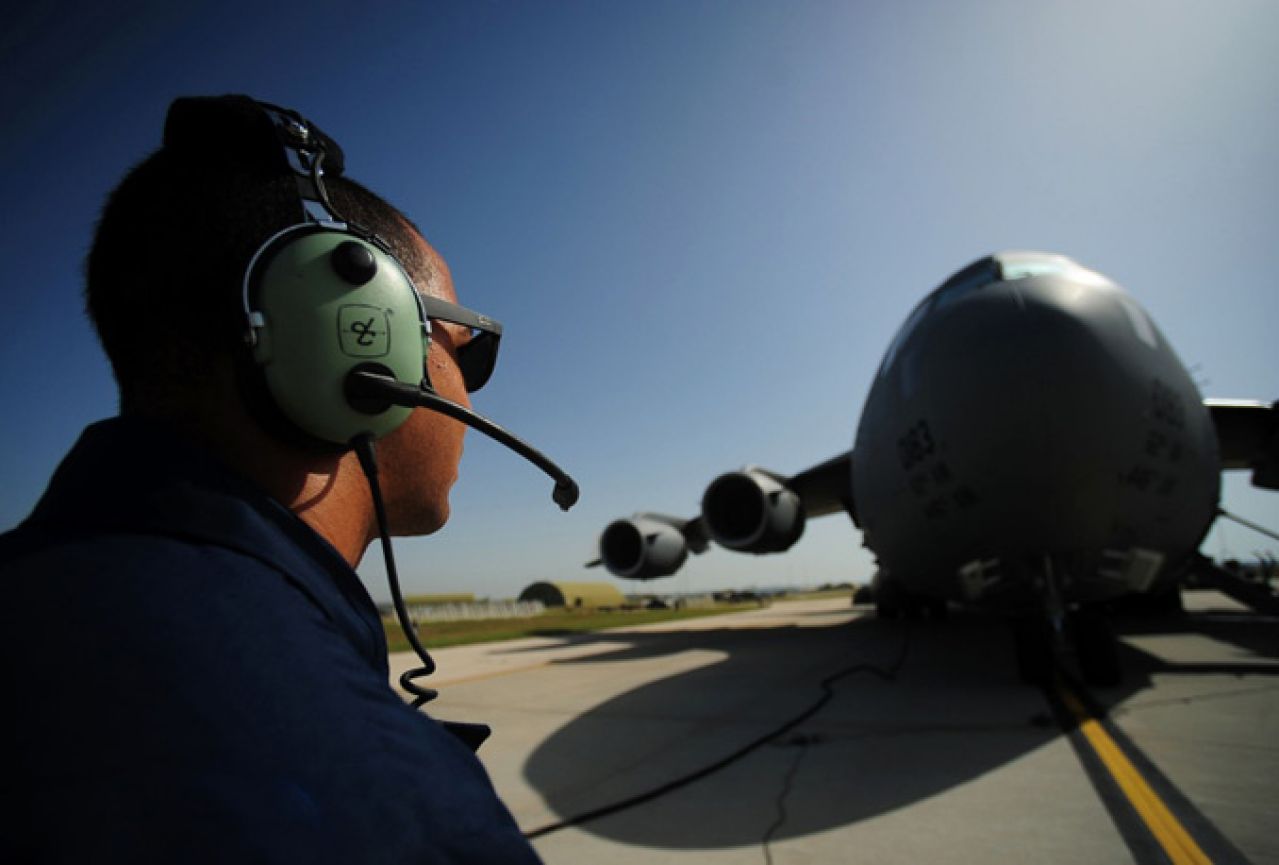 Amerika traži od Vijetnama da u njihovu vojnu bazu ne slijeću ruski avioni
