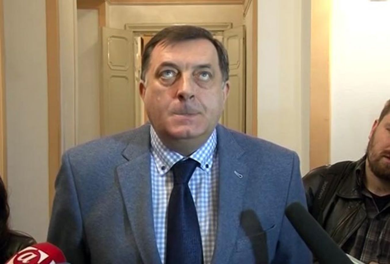 Dodik o neslaganju u stranci i otkazu Oslobođenju