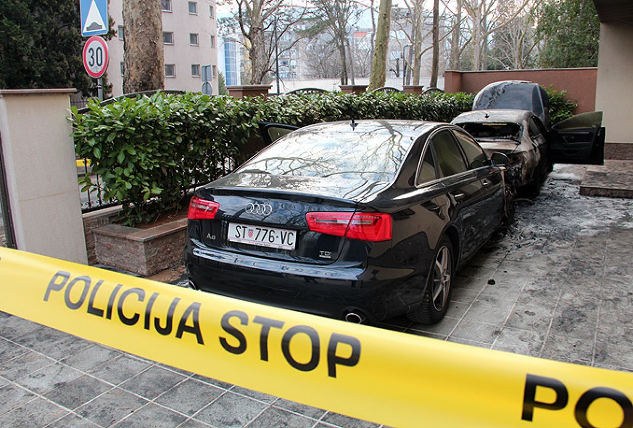 Mostar: Izgorjeli Passat i Audi