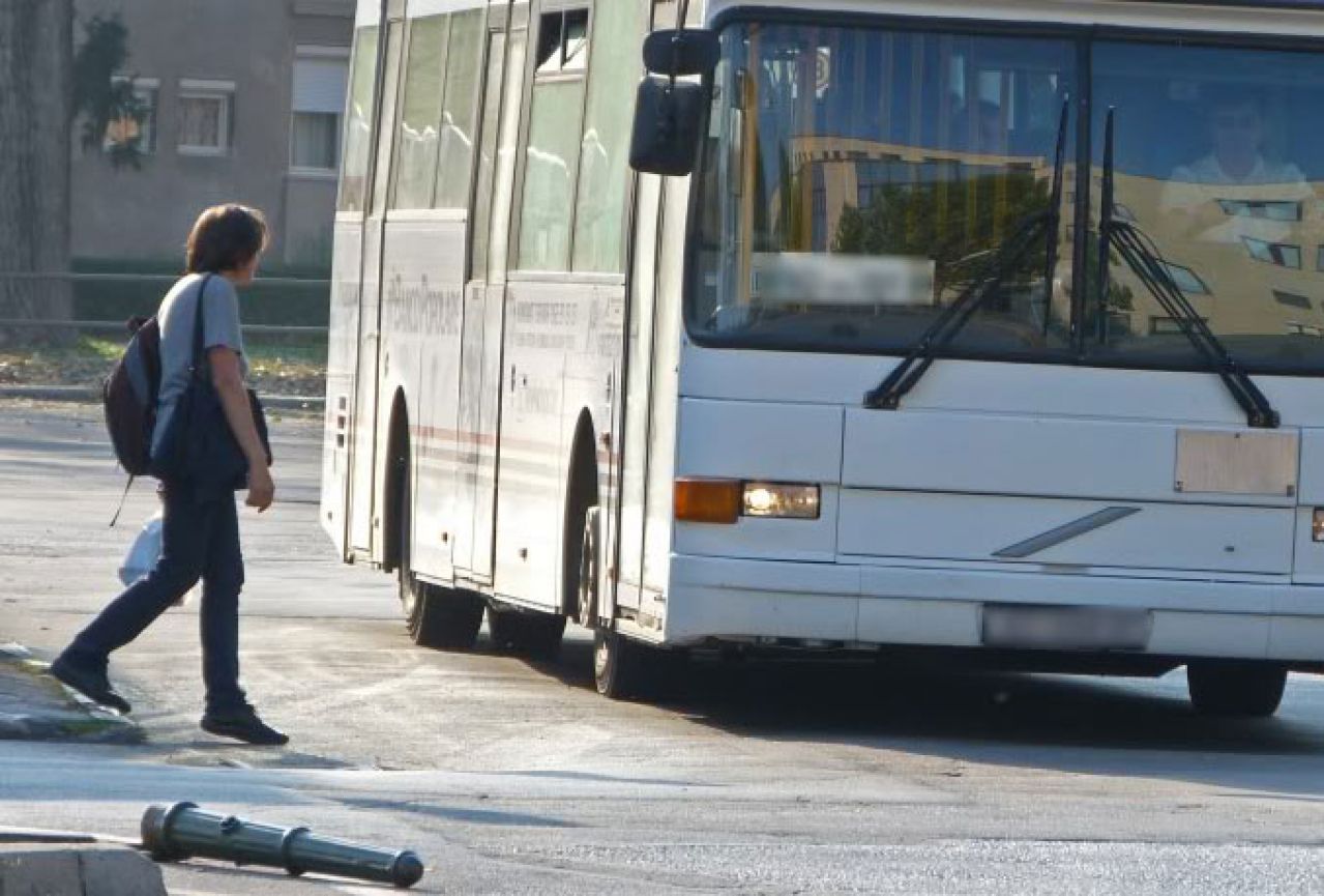 Vozač autobusa spriječio otmicu učenika Katoličkog školskog centra