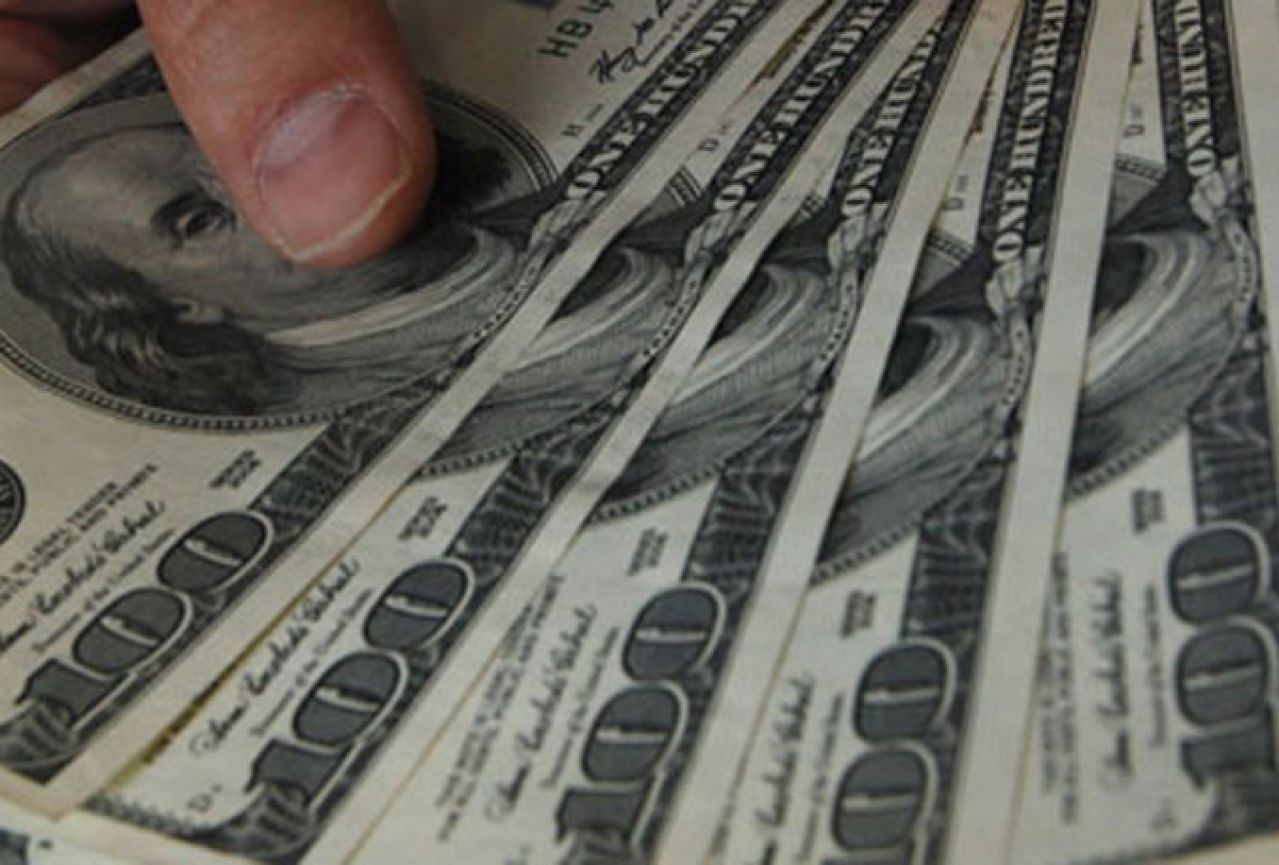 ''Divljanje'' dolara krivo za gašenje misija u New Yorku i Washingtonu