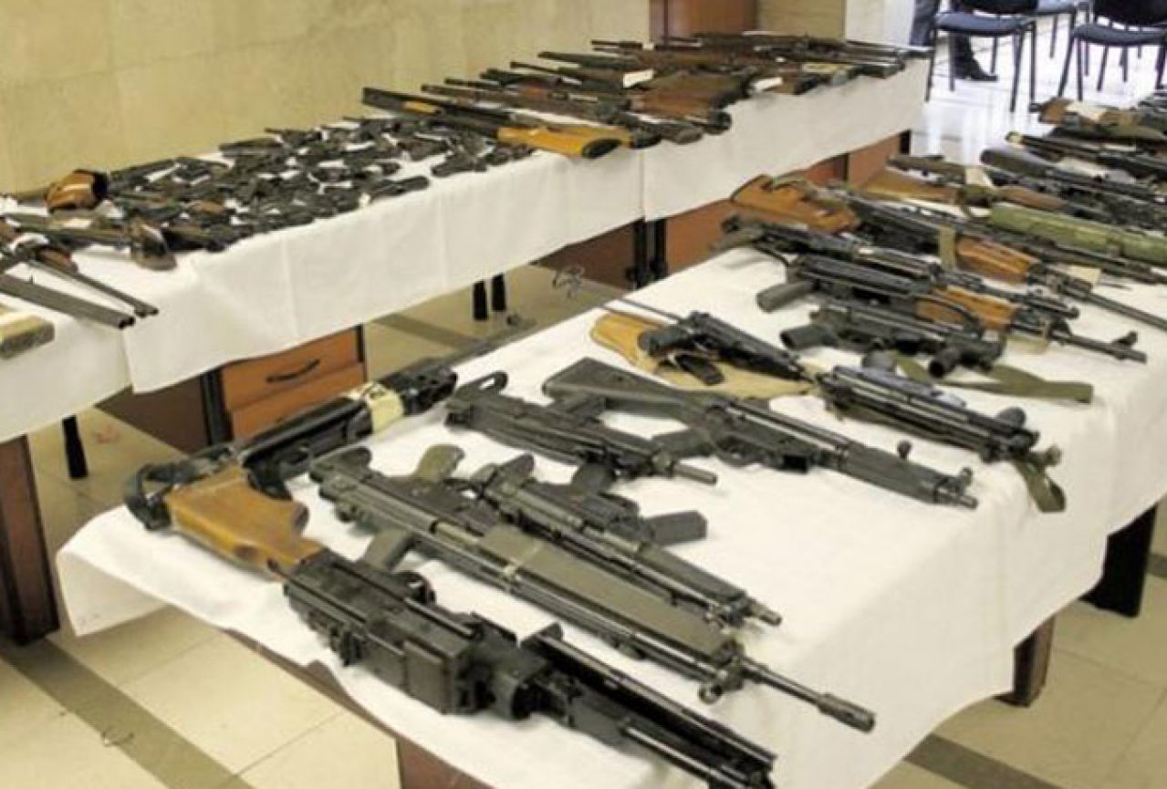 Svaki peti bh. građanin posjeduje ilegalno oružje