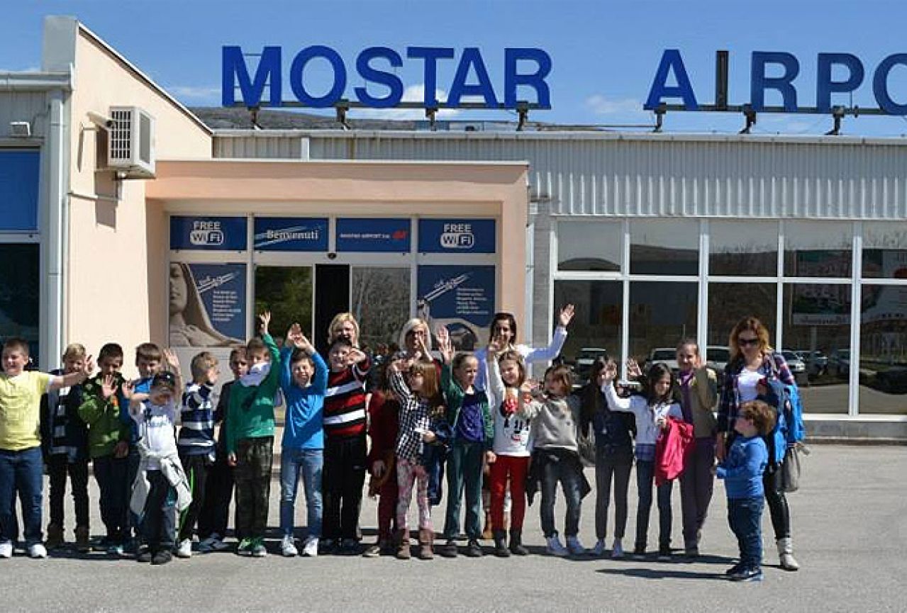 Mostarski učenici posjetili Međunarodni aerodrom Mostar
