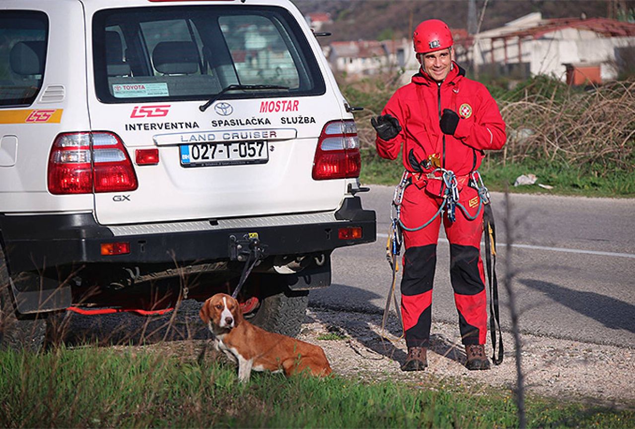 ISS Mostar spasila psa, pomozite im naći vlasnika