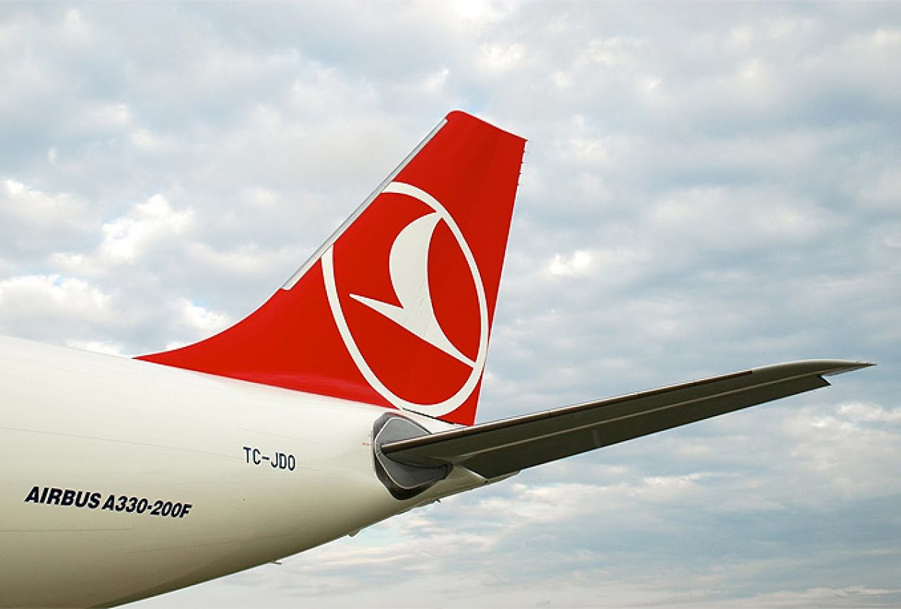Zrakoplov Turkish airlinesa opet prinudno sletio zbog dojave o bombi