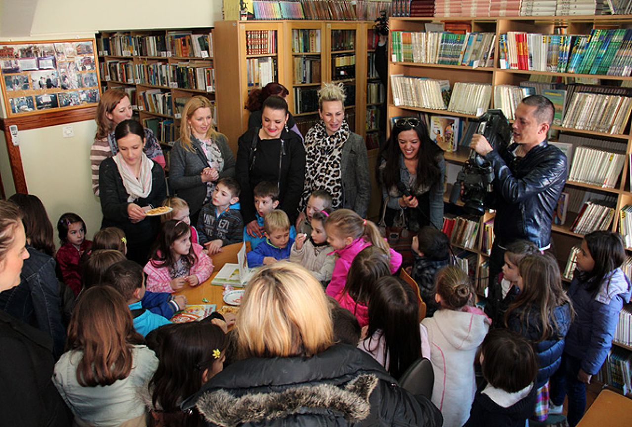 Dan knjige za djecu u Mostaru: Mališani u posjeti biblioteci