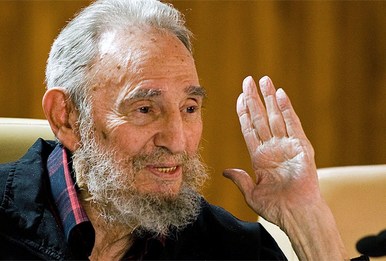 Fidel Castro se pojavio u javnosti prvi put nakon 14 mjeseci