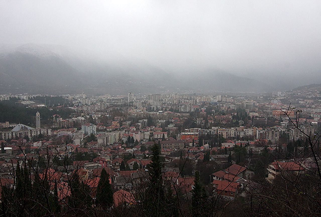 Zahlađenje s kišom i snijegom