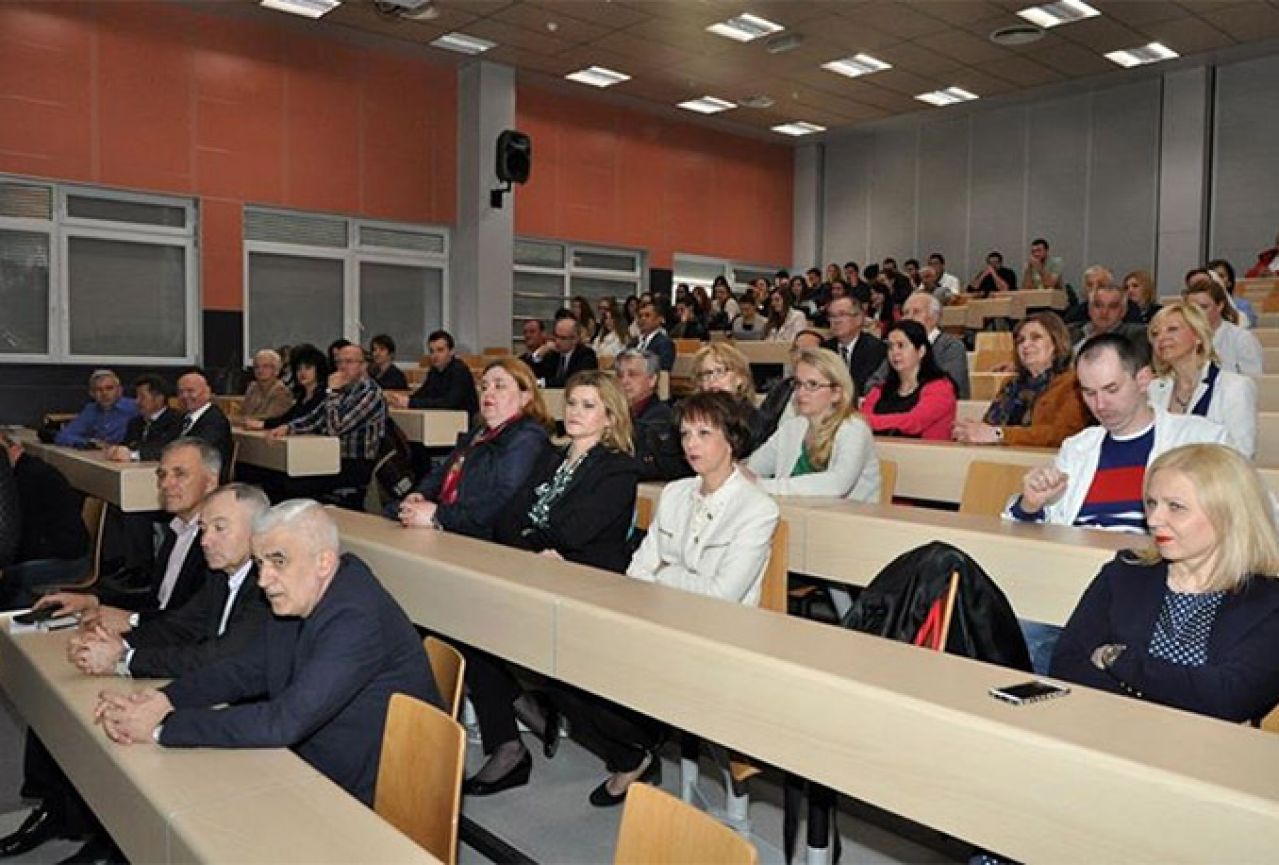 "Oftalmologija'' prezentirana u Mostaru
