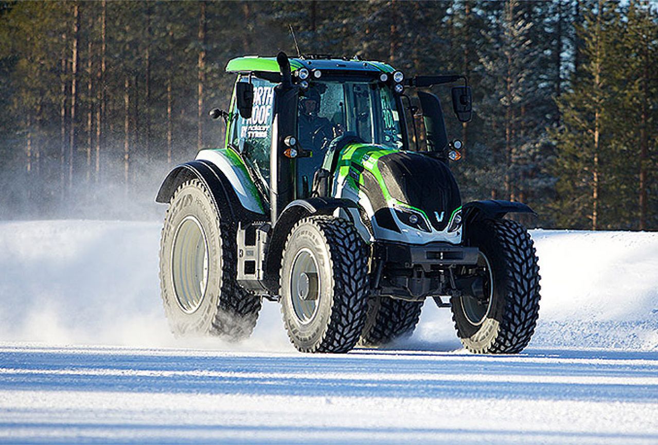 Najbrži traktor na svijetu postigao brzinu od 130 kilometara na sat