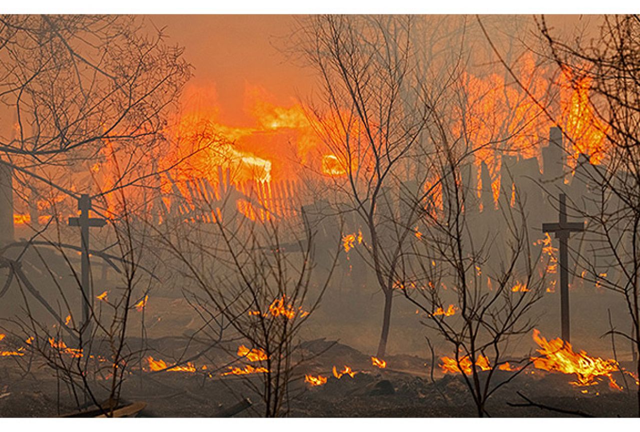 U požarima u Sibiru petero poginulih, gori više od 900 zgrada