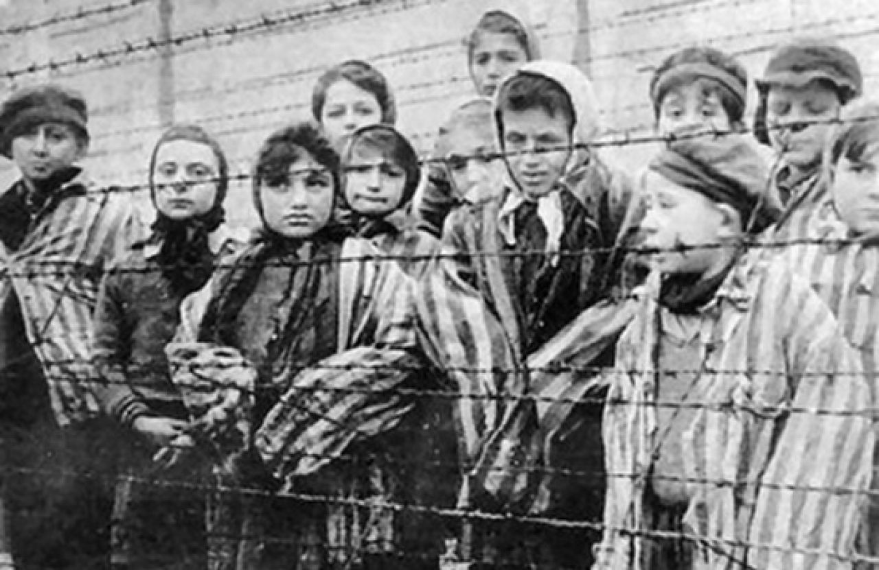 Poljska traži ispriku SAD-a zbog optužbi za umješanost u holokaust