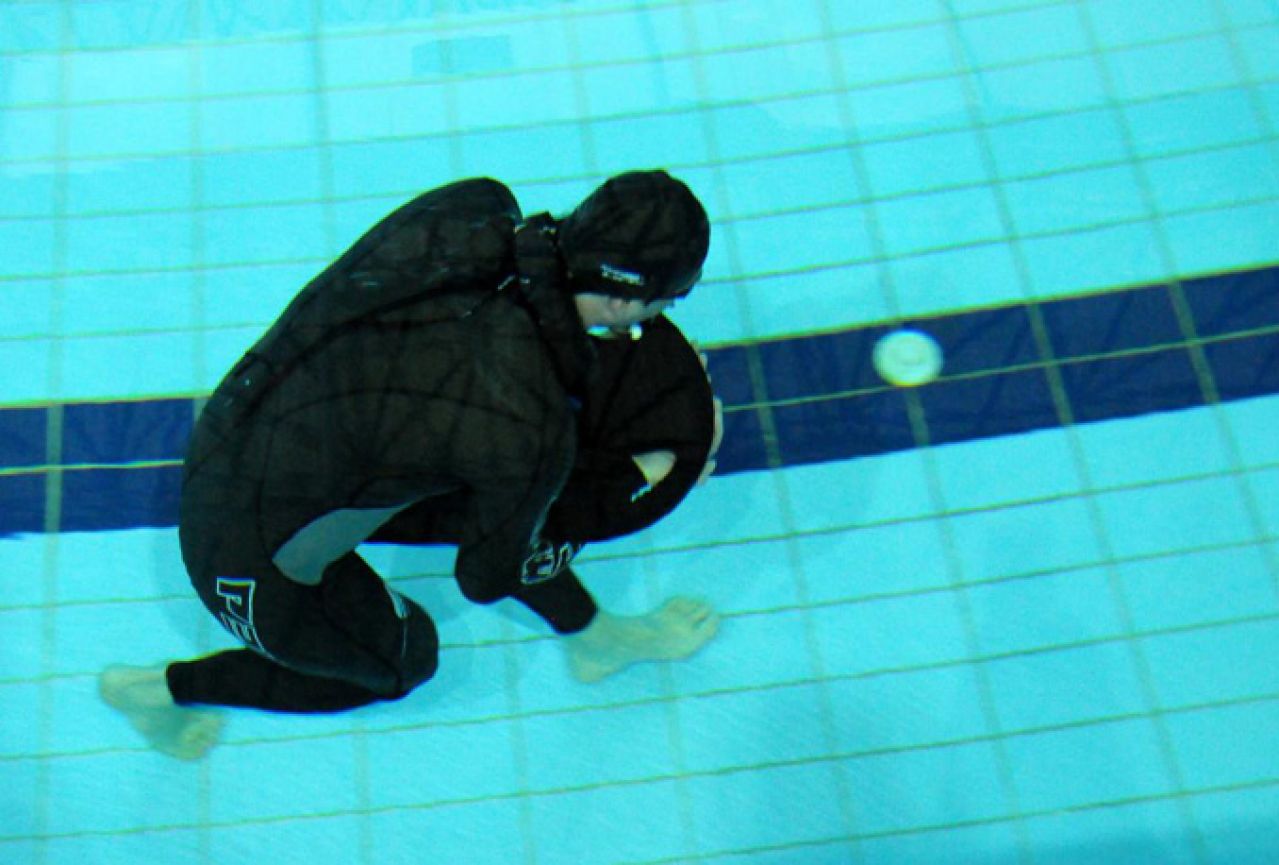 Turčin oborio rekord u hodanju pod vodom