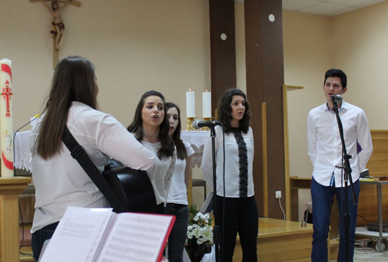 Koncert 'Studentskog okteta' u crkvi sv. Tome u Mostaru