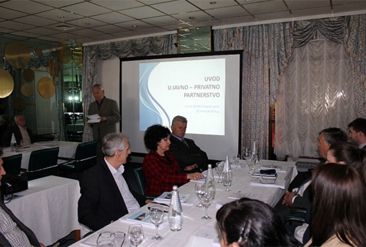 U Mostaru seminar o javnom i privatnom partnerstvu