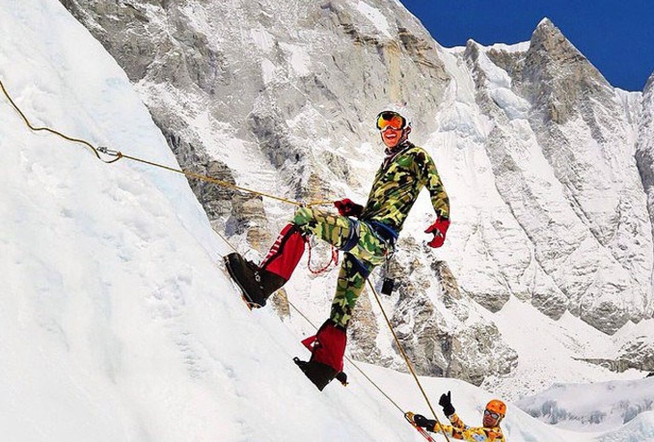 Jedan od direktora Googlea poginuo u lavini na Mount Everestu