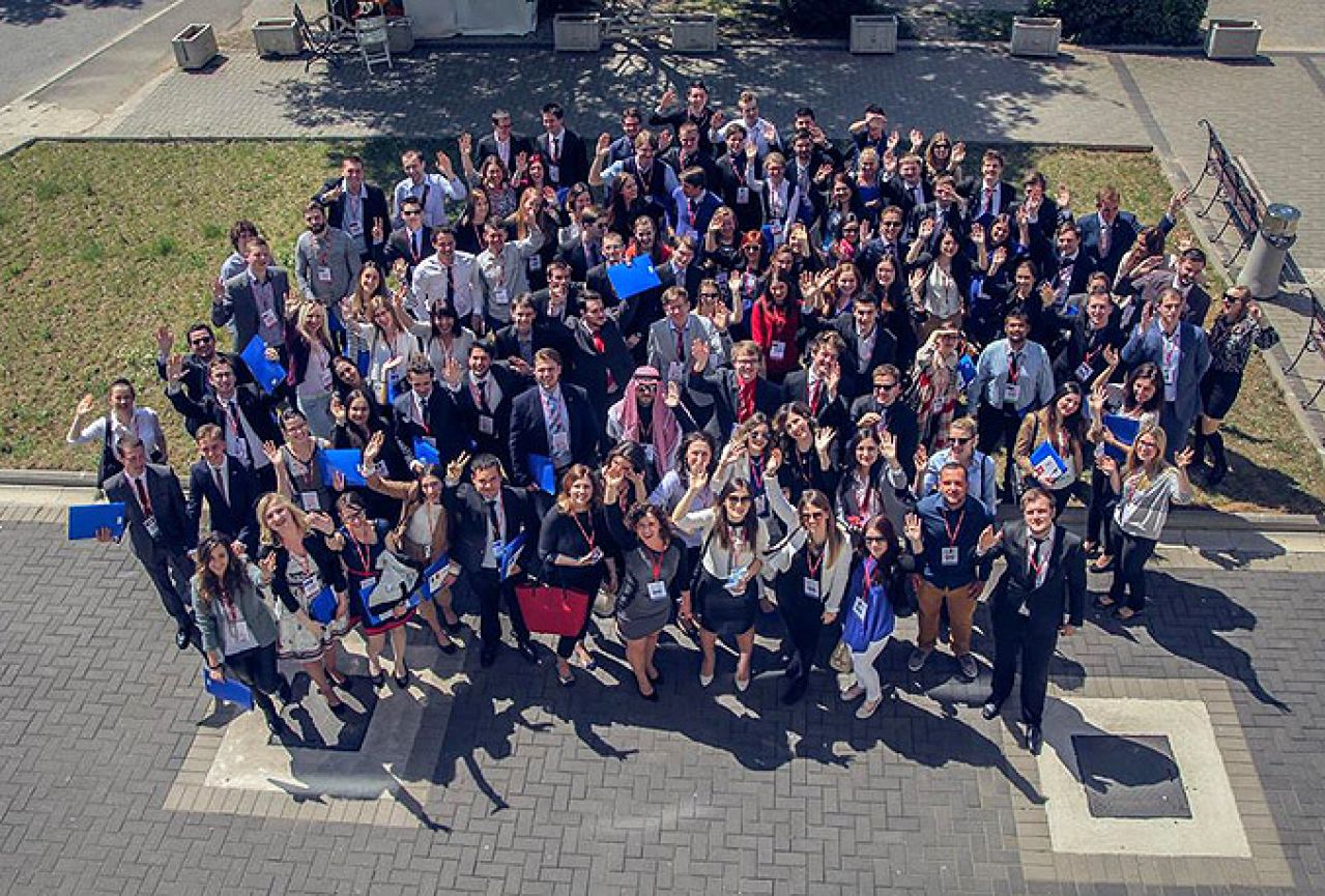 Mostar: 120 studenata iz Europe raspravljalo o svjetskim problemima