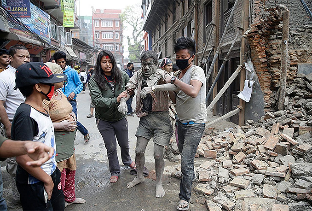 Tlo i dalje drhti: U Nepalu poginulo više od 3.300 ljudi