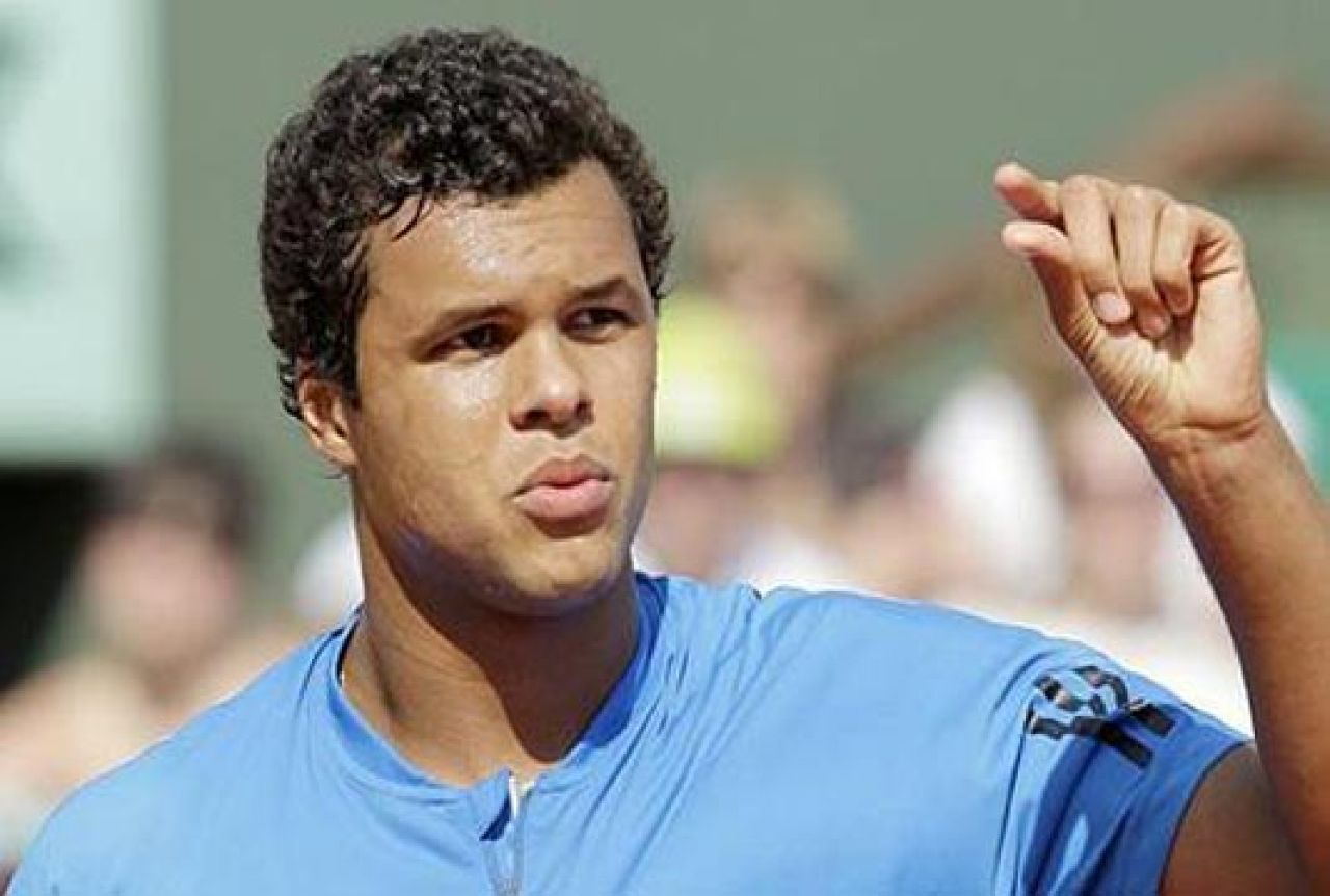 Tsonga izbacio Federera