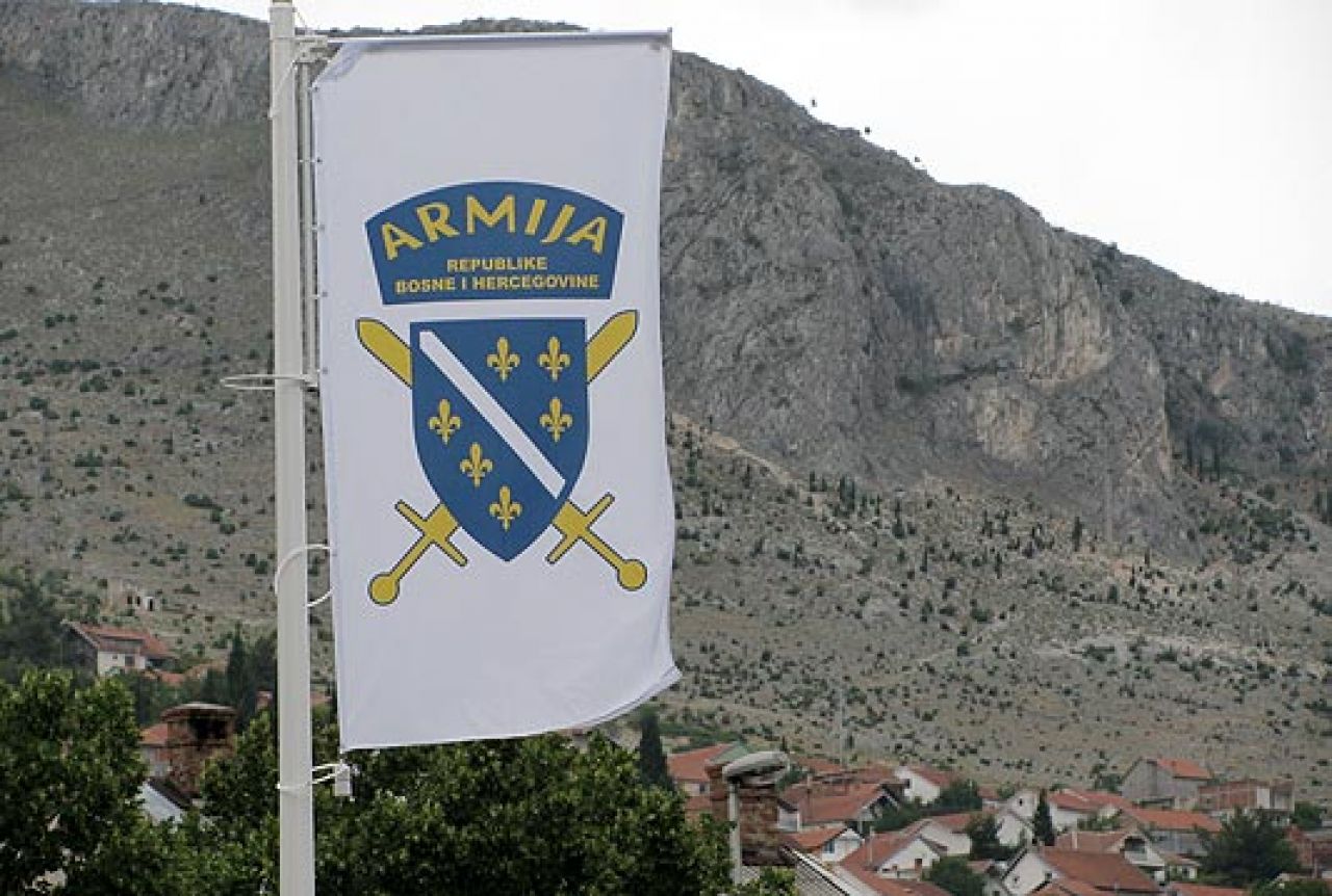 Uklonjena zastava  Armije BiH s Trebevića