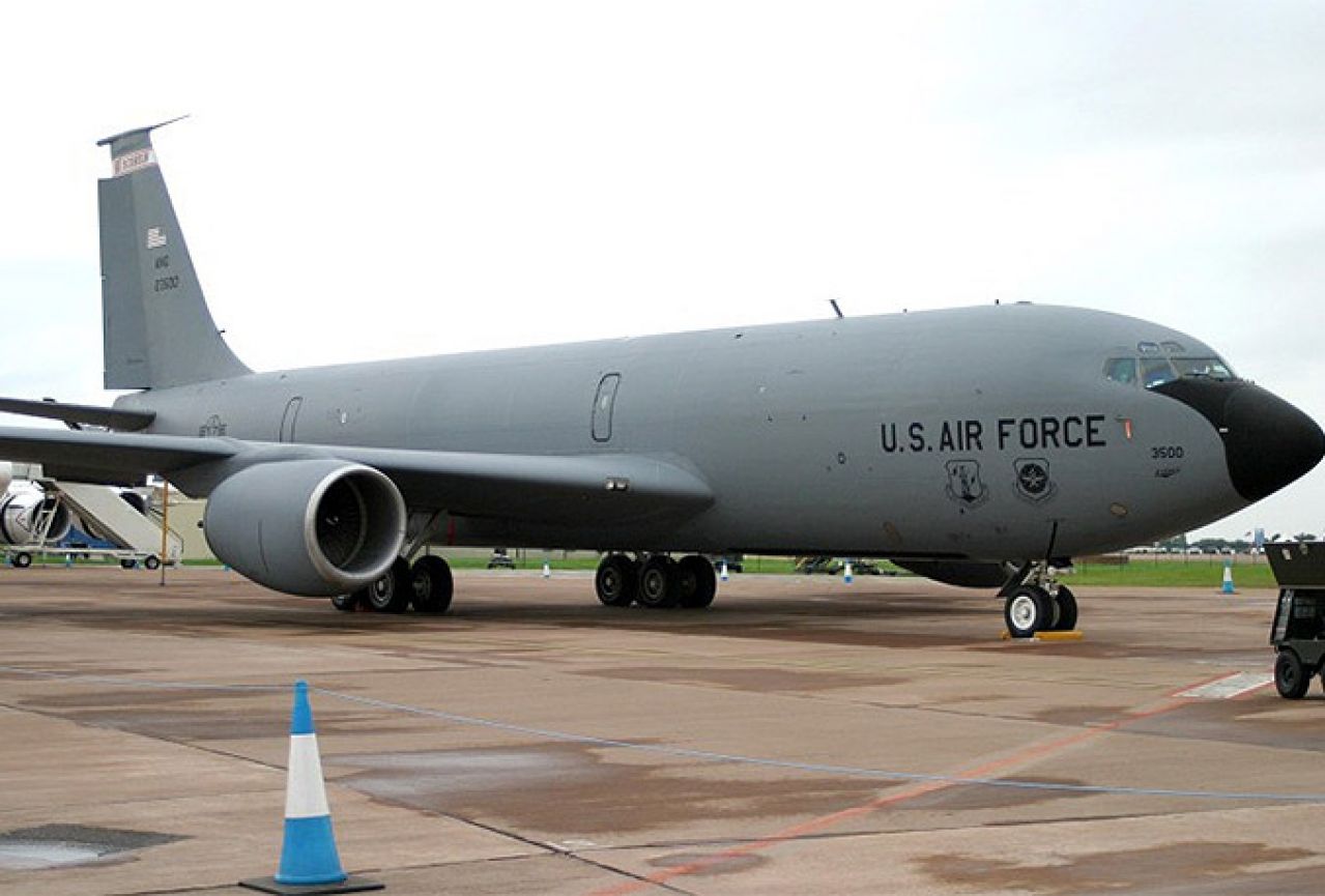 'Nestali' američki avion uspješno sletio u bazu