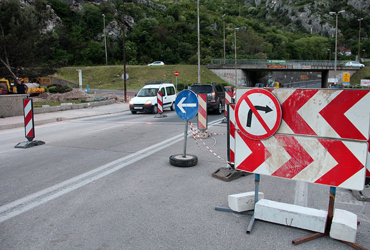 Mostar: Vozačima se savjetuje oprezna vožnja zbog izgradnje kolektora