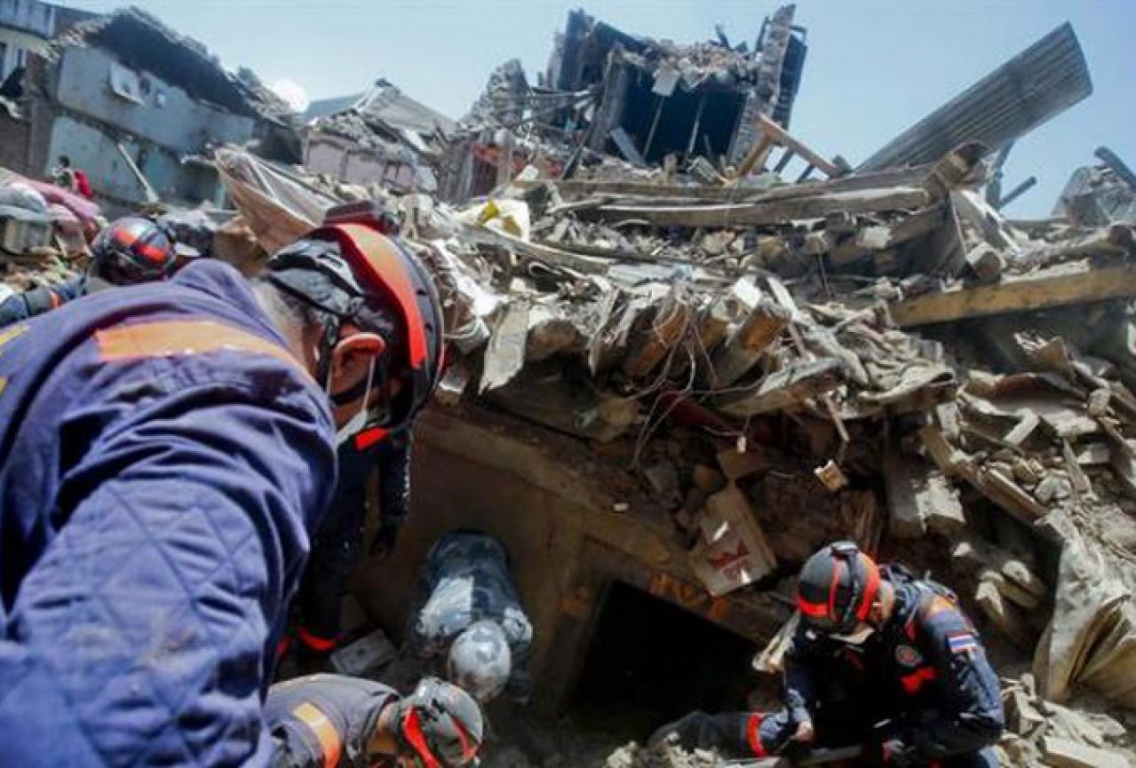 Još se broje žrtve: 7.557 mrtvih u Nepalu