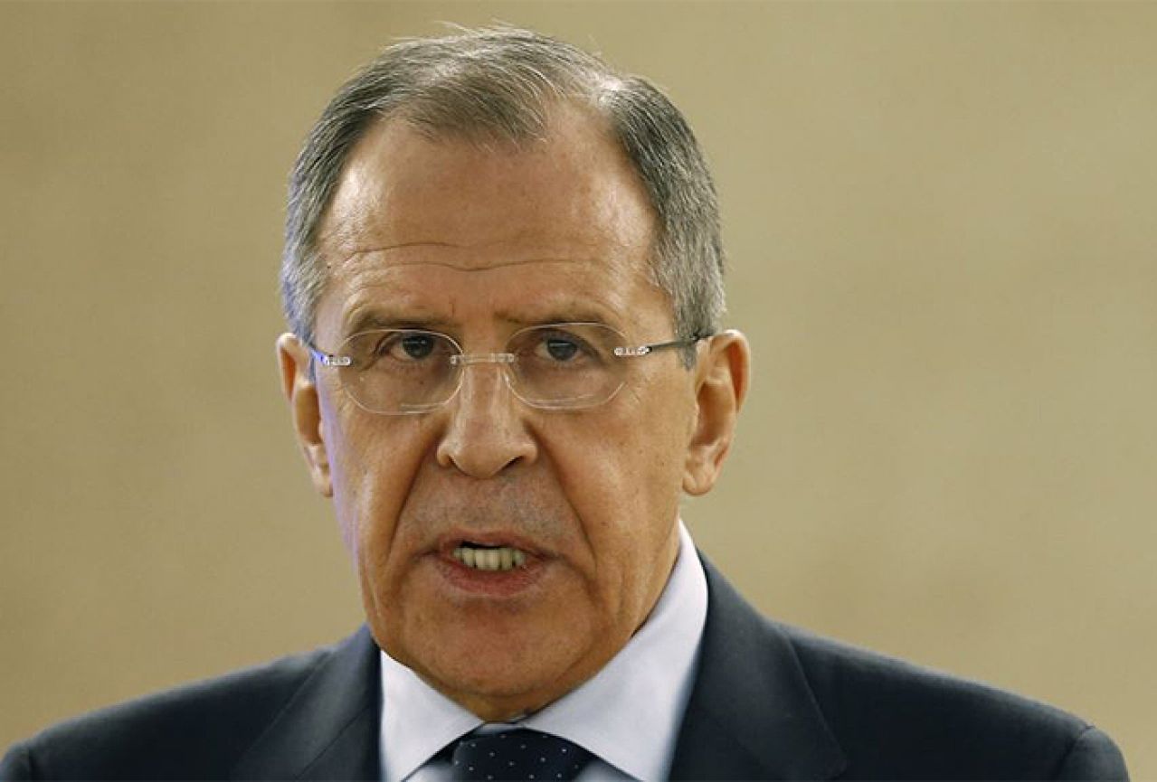 Lavrov optužio EU kako je prešutno dala podršku albanskim teroristima za napad na Makedoniju