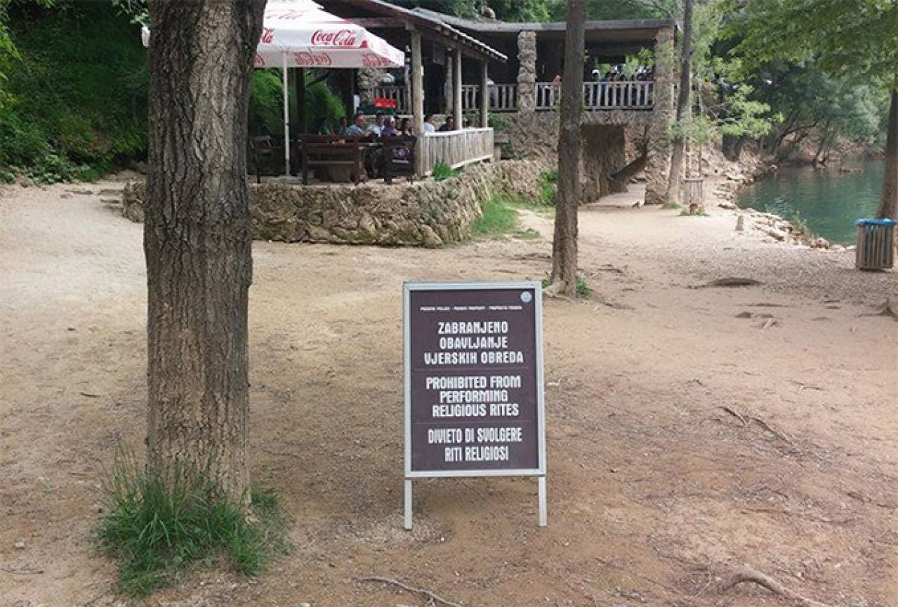 Vodopad Kravice: Zabranjeno obavljanje molitve!