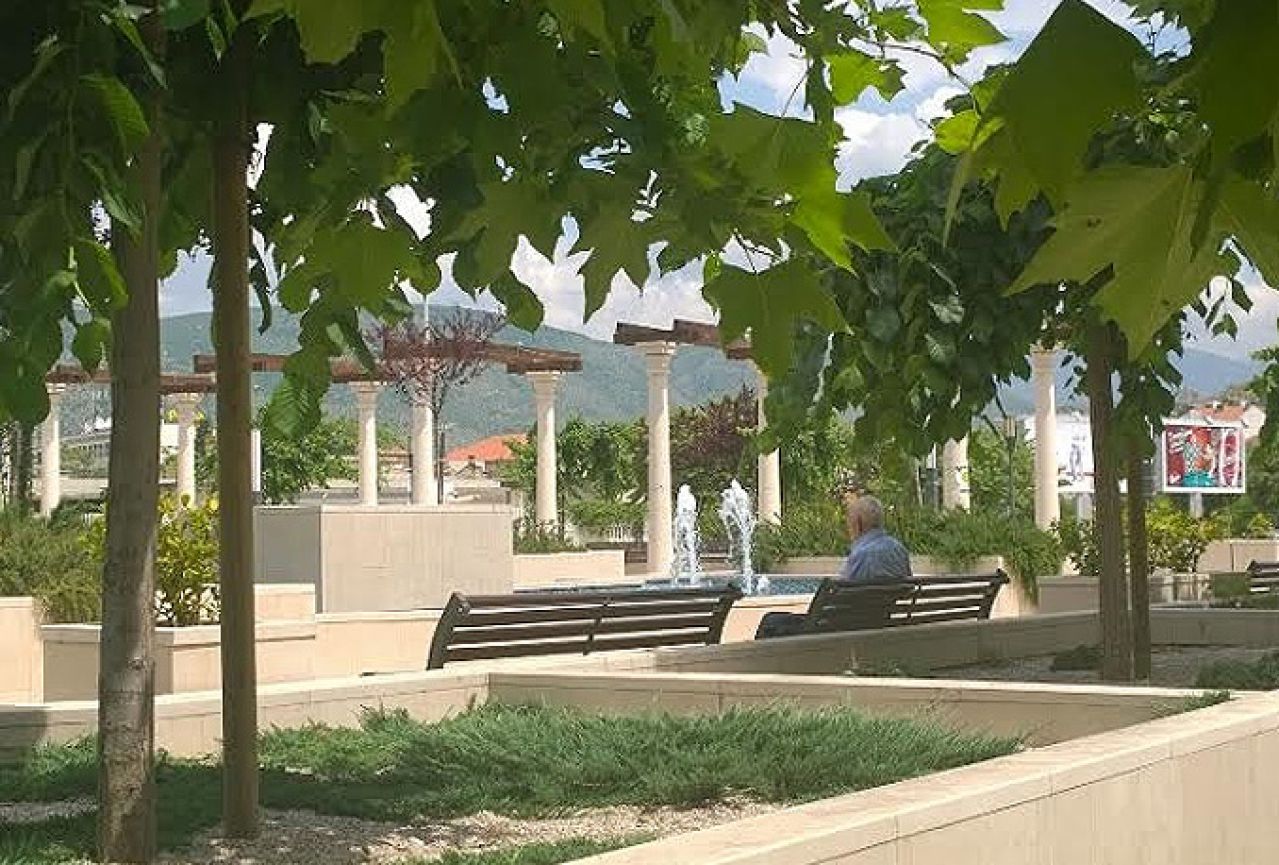 Mostar: Proradila fontana na Španjolskom trgu