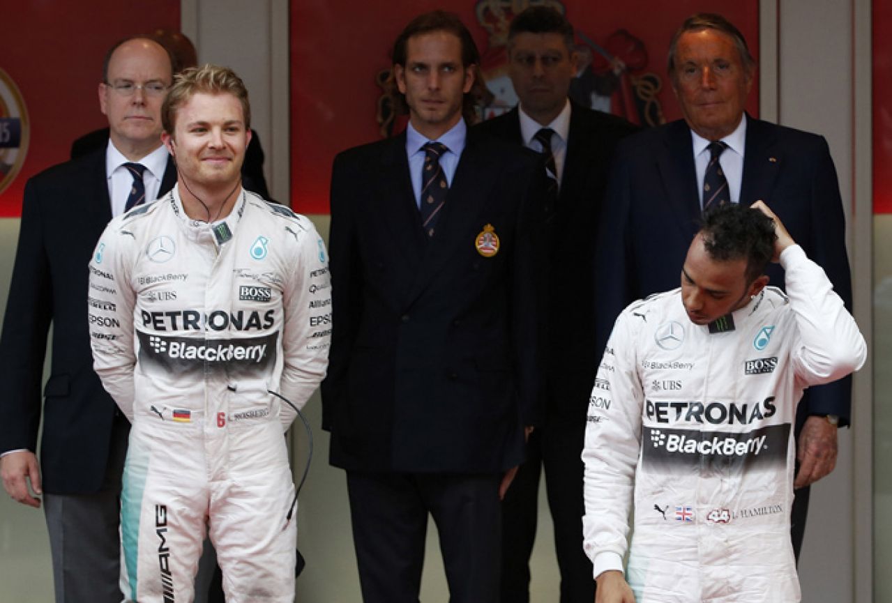 Mercedes "minirao" Hamiltona, Rosberg slavi pobjedu