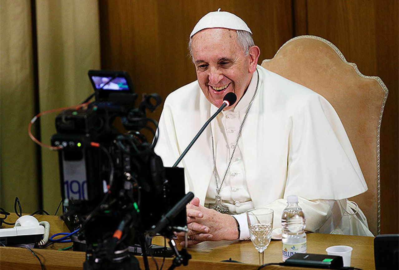 Papina posjeta: BHRT priprema 13 sati ''živog'' programa 