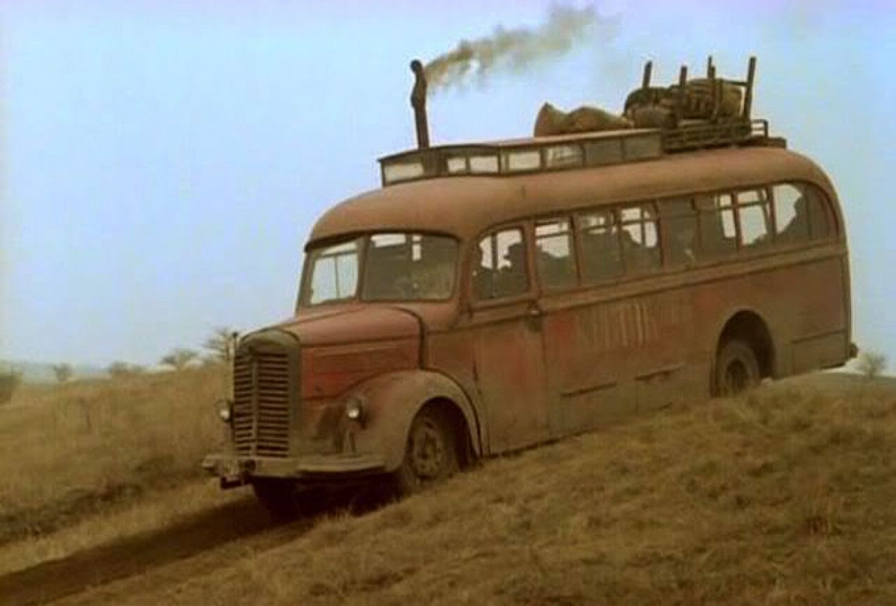Jadran film restaurira legendarni autobus iz filma ''Ko to tamo peva''