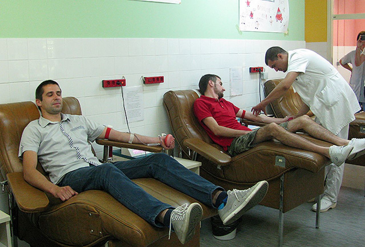 Ultrasi darovali krv: Prepoznaju potrebu da pomognu ljudima