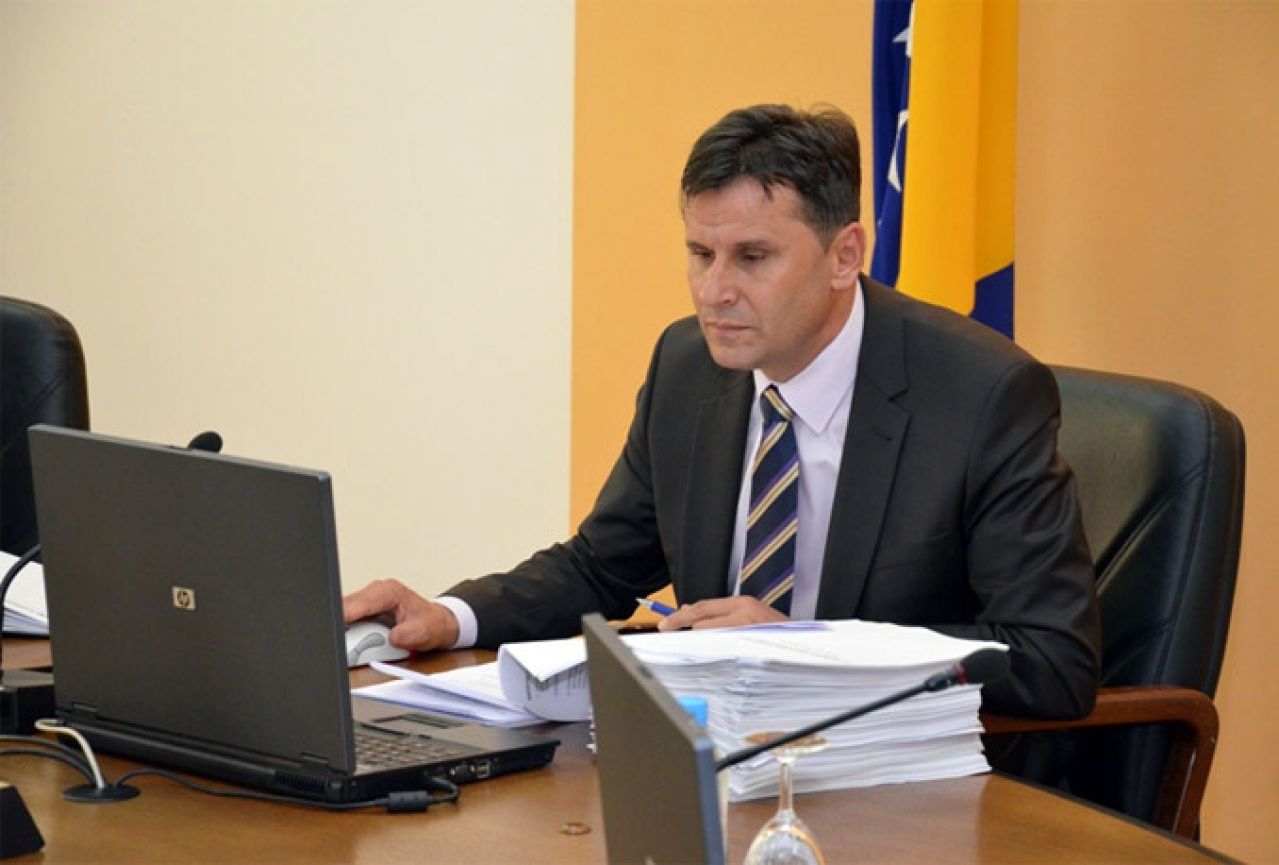Novi raspad: DF će Novalića poslati pred sud?
