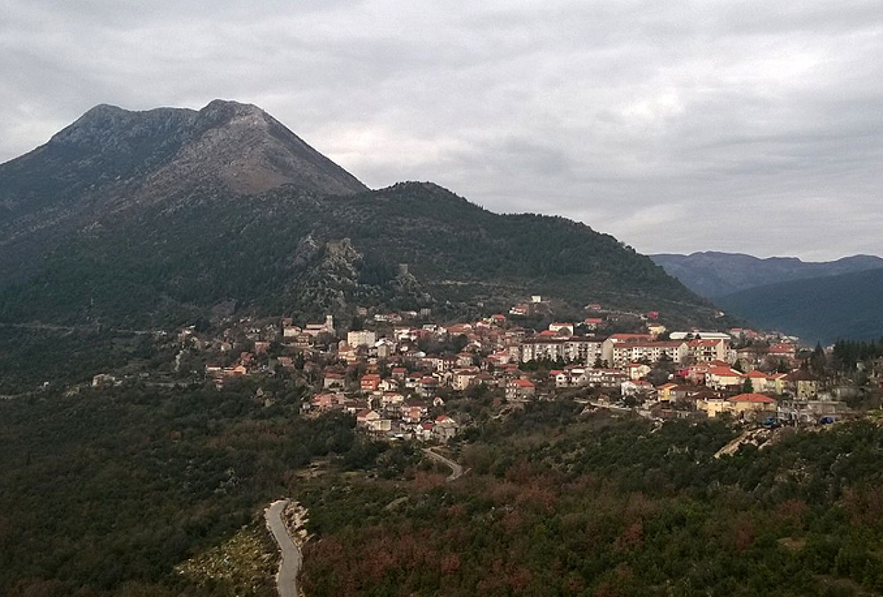 Više od stotinu ljudi otrovalo se na širem području Vrgorca