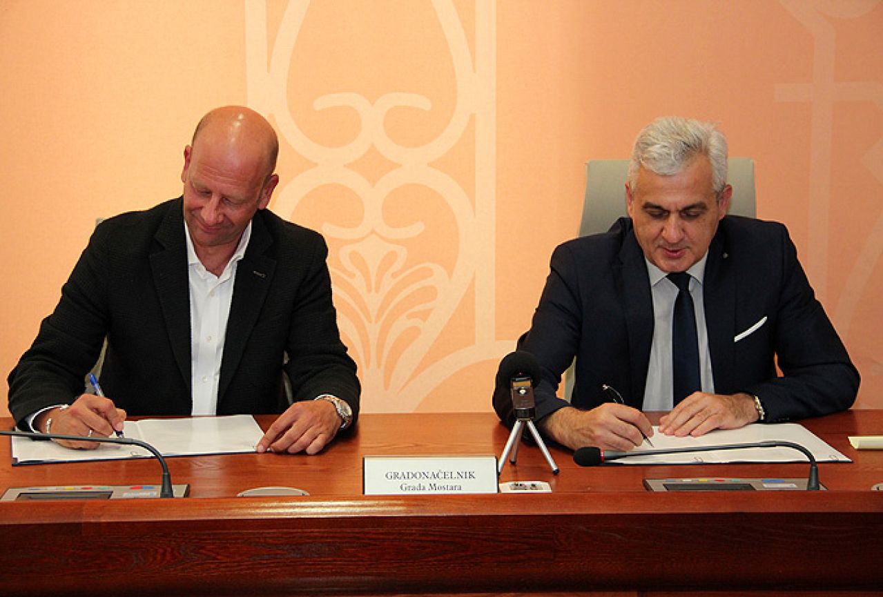 Bešlić i Afanasiev potpisali sporazum o novim razvojnim programima u Mostaru