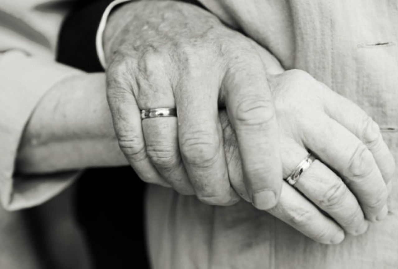 Nikad nije kasno: Vjenčali se u 103. i 91. godini, ne znaju gdje će na medeni 