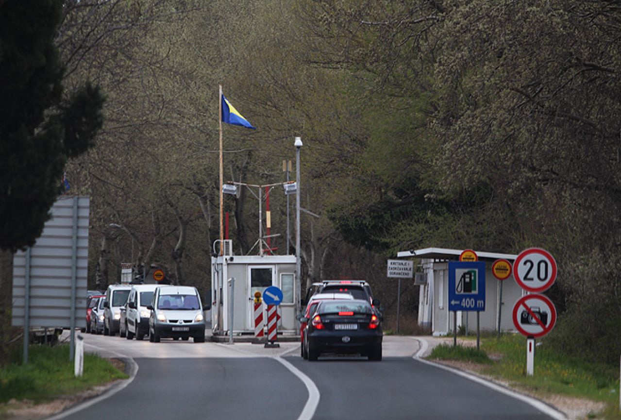 Apel vozačima da umjesto GP Doljani koriste druge granične prijelaze