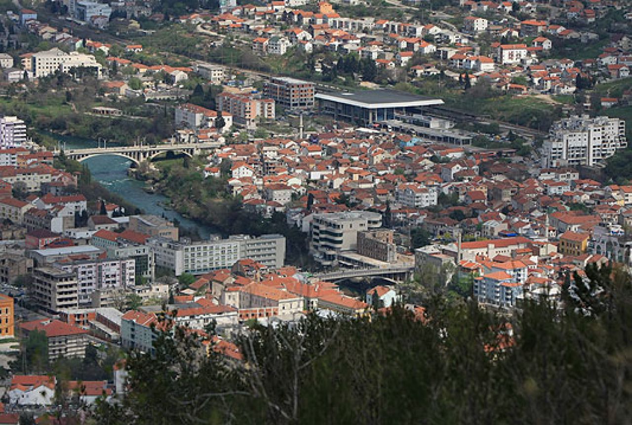 Težak incident u Mostaru: Mladiću spašen život u posljednji trenutak