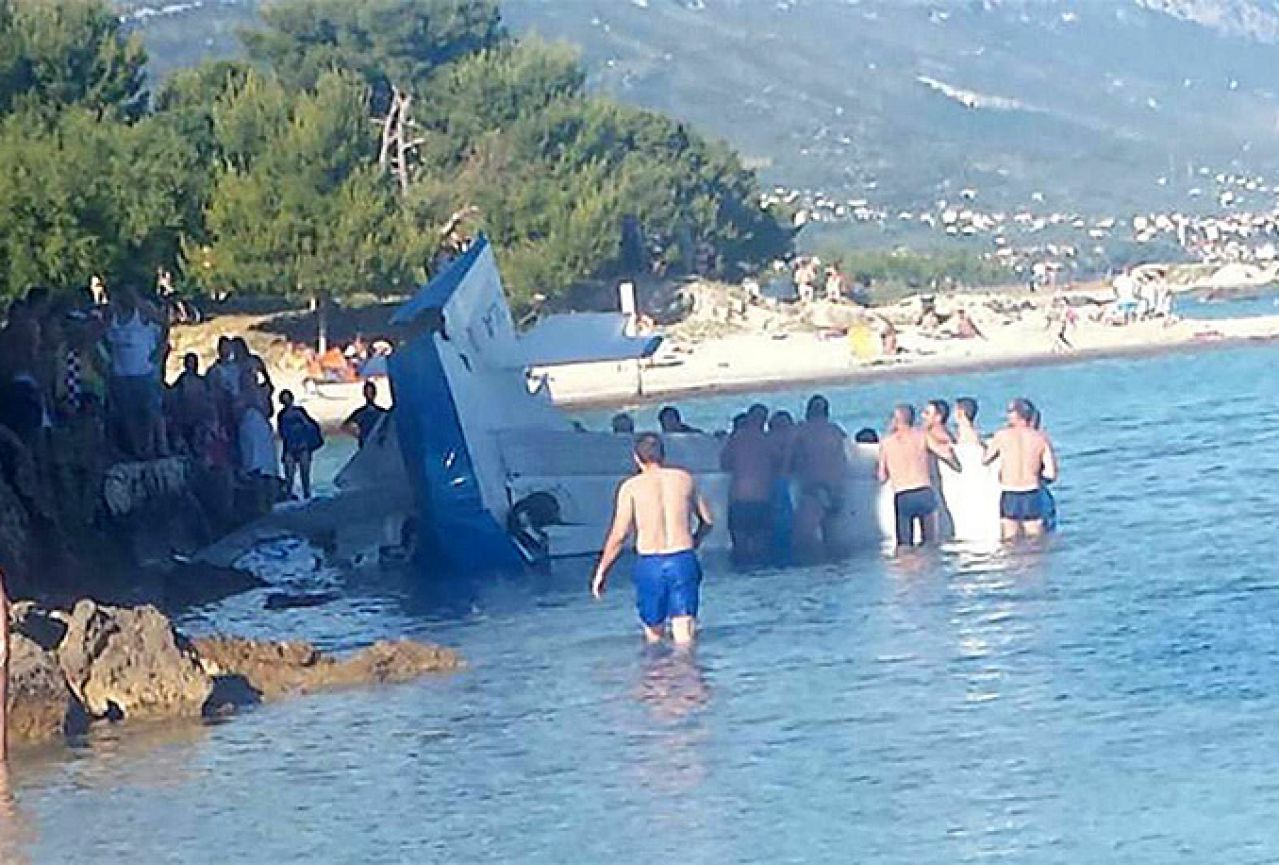 Poginule dvije osobe: U more kod Resnika pao zrakoplov
