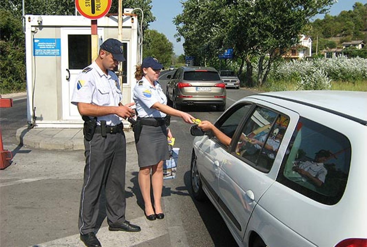 Gužve ponedjeljkom: Na Doljanima se u koloni čeka 30 minuta