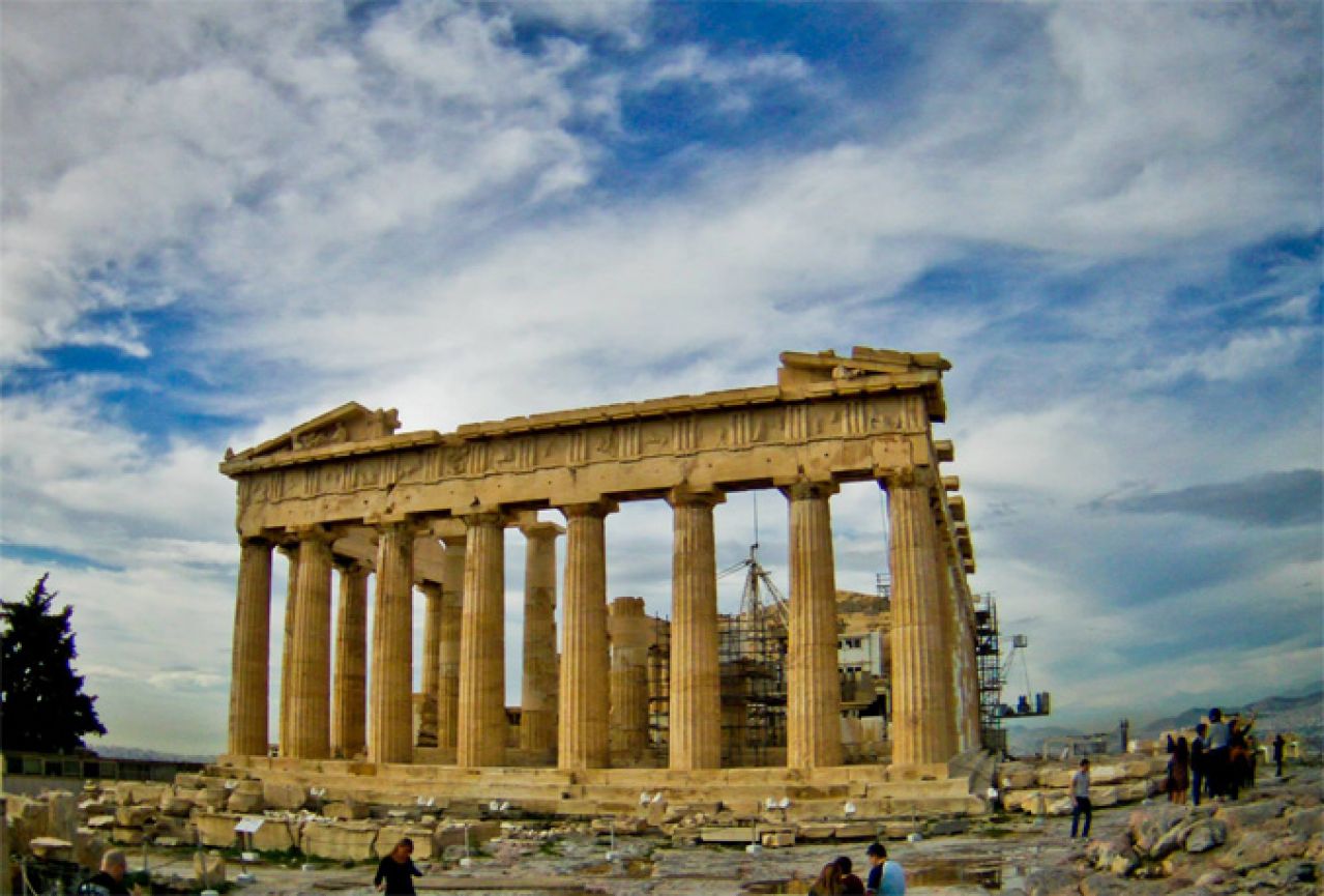 Zbog nestašice novca ulazak na akropolu moguće platiti kreditnom karticom