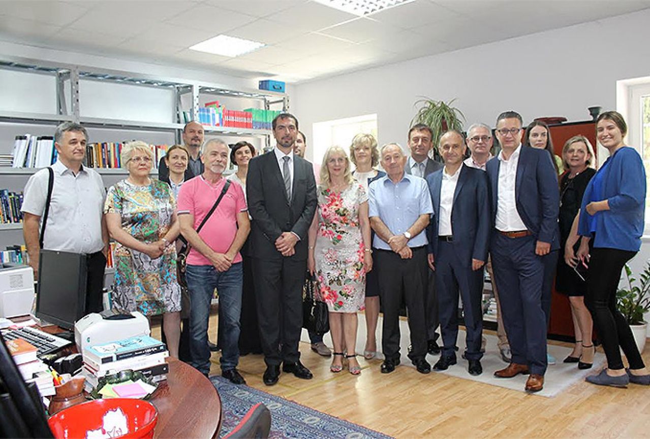 Predsjednik Federacije BiH posjetio Sveučilište u Mostaru