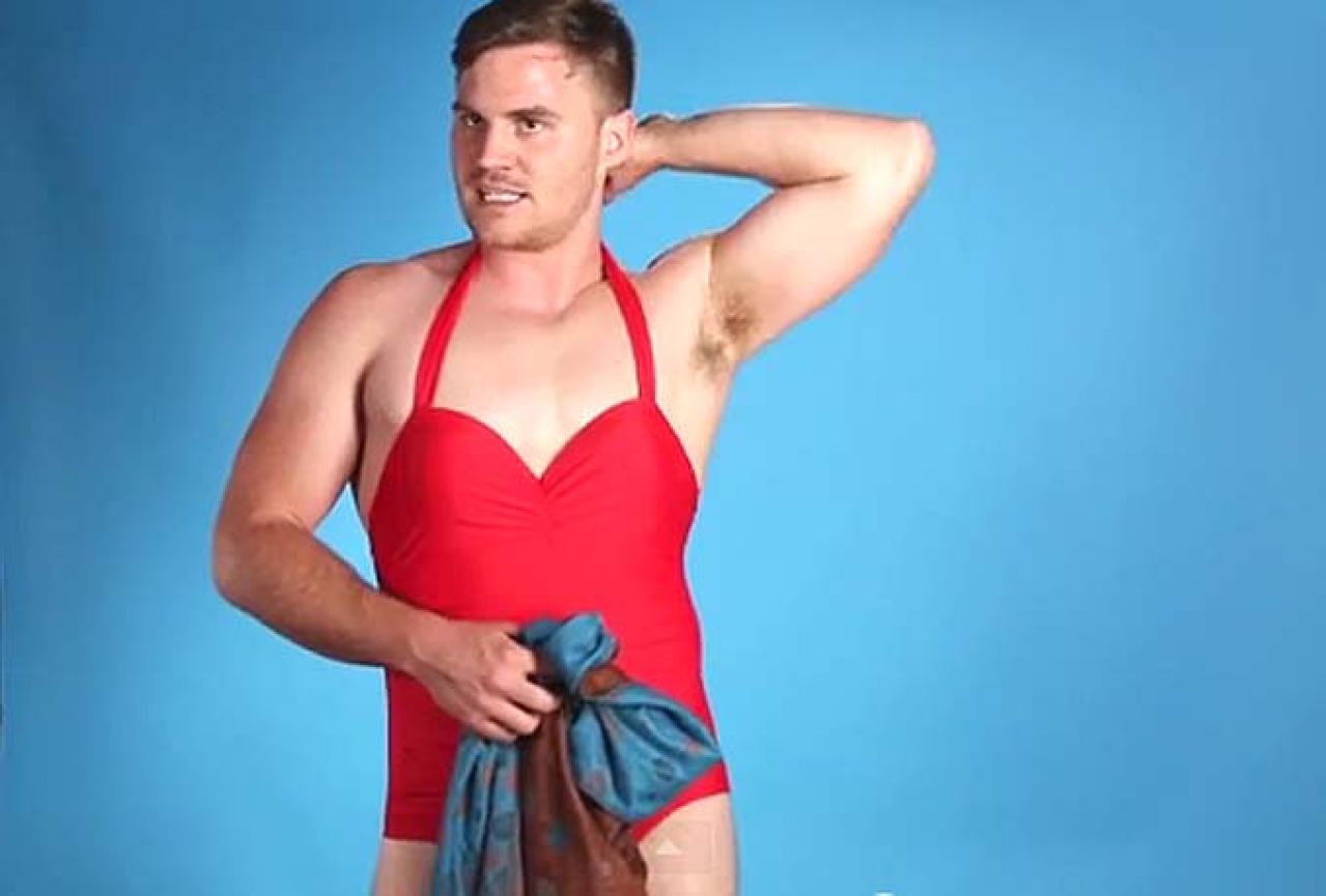Kad muškarci odluče probati ženske kupaće kostime to izgleda ovako