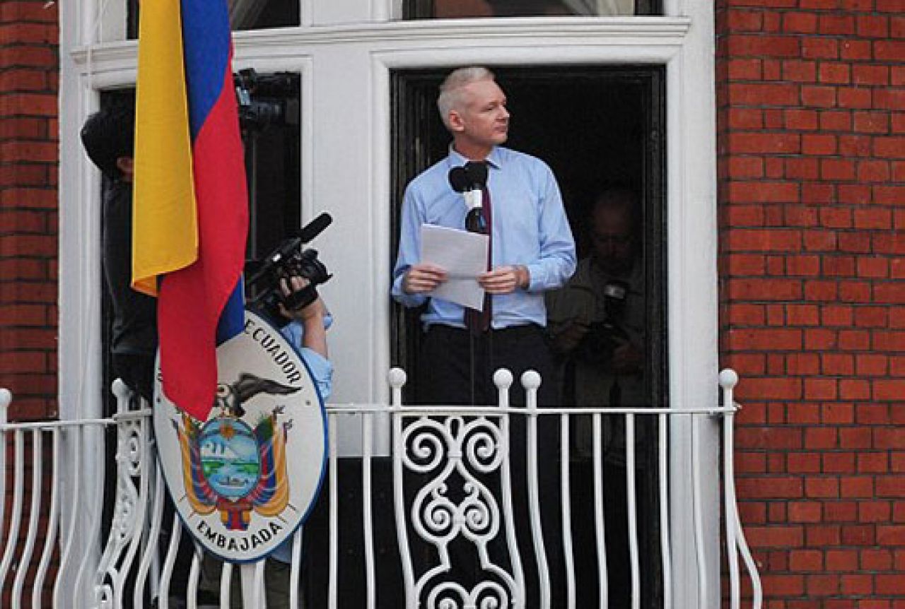 Francuska neće dati azil Assangeu