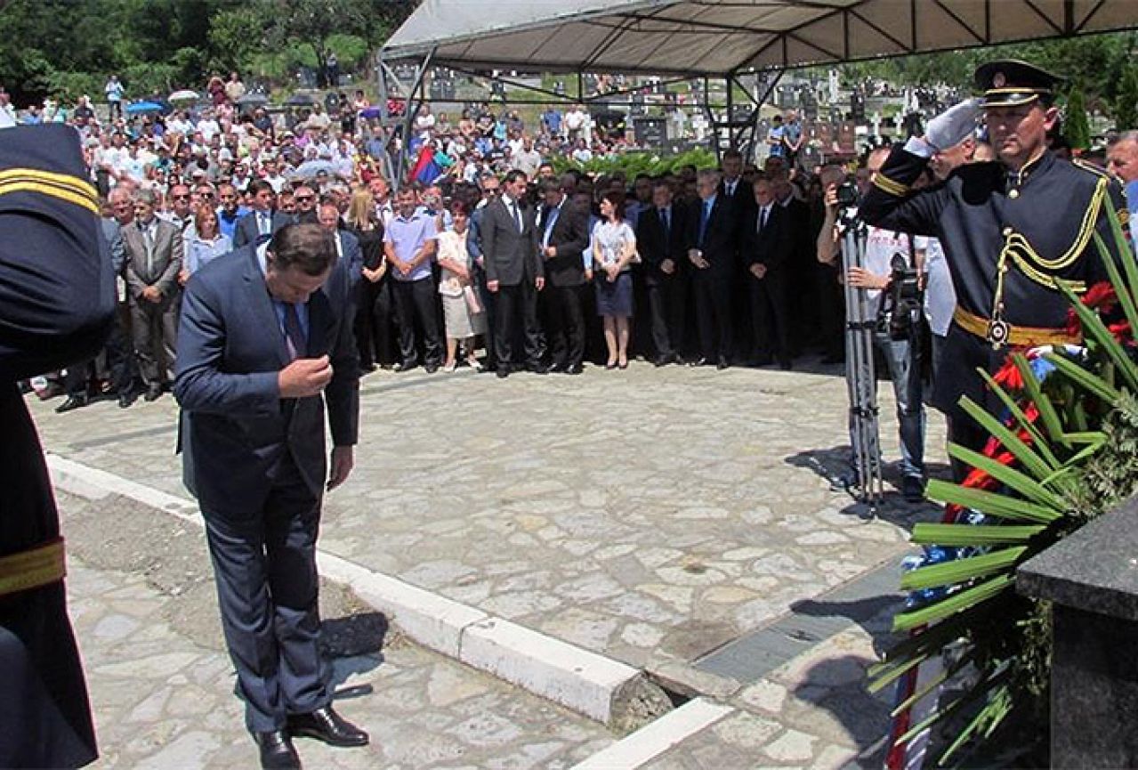 SDS: Dodik spomen srpskim žrtvama iskoristio za samopromociju