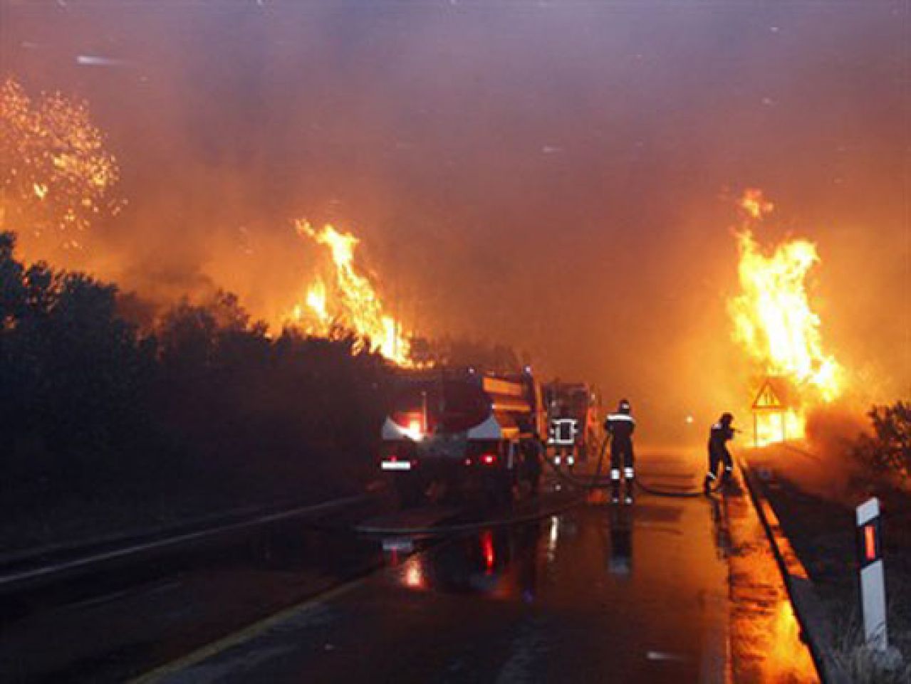 Španjolsku zahvatio veliki požar: Evakuirano preko 1.350 osoba
