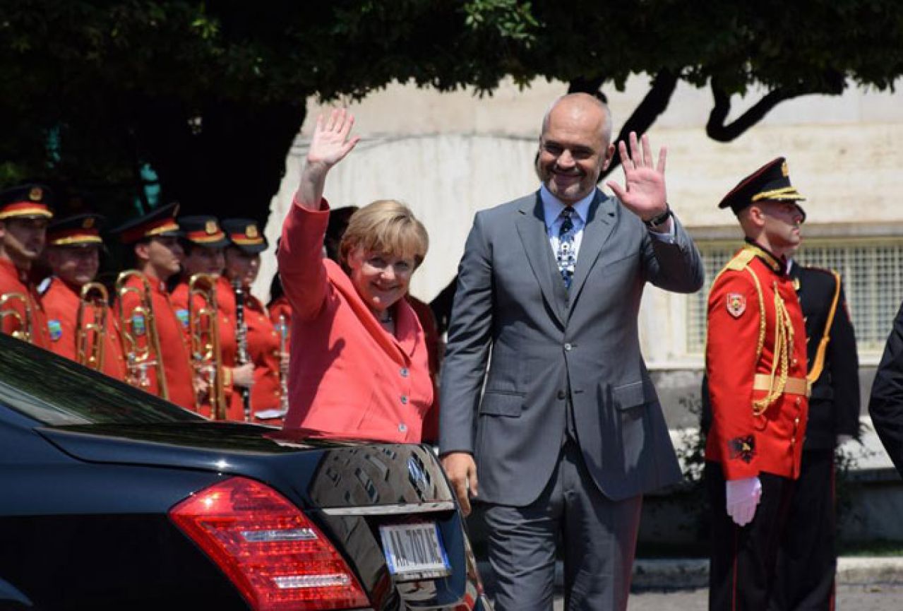 Merkel u Tirani: Želimo zapadni Balkan u EU