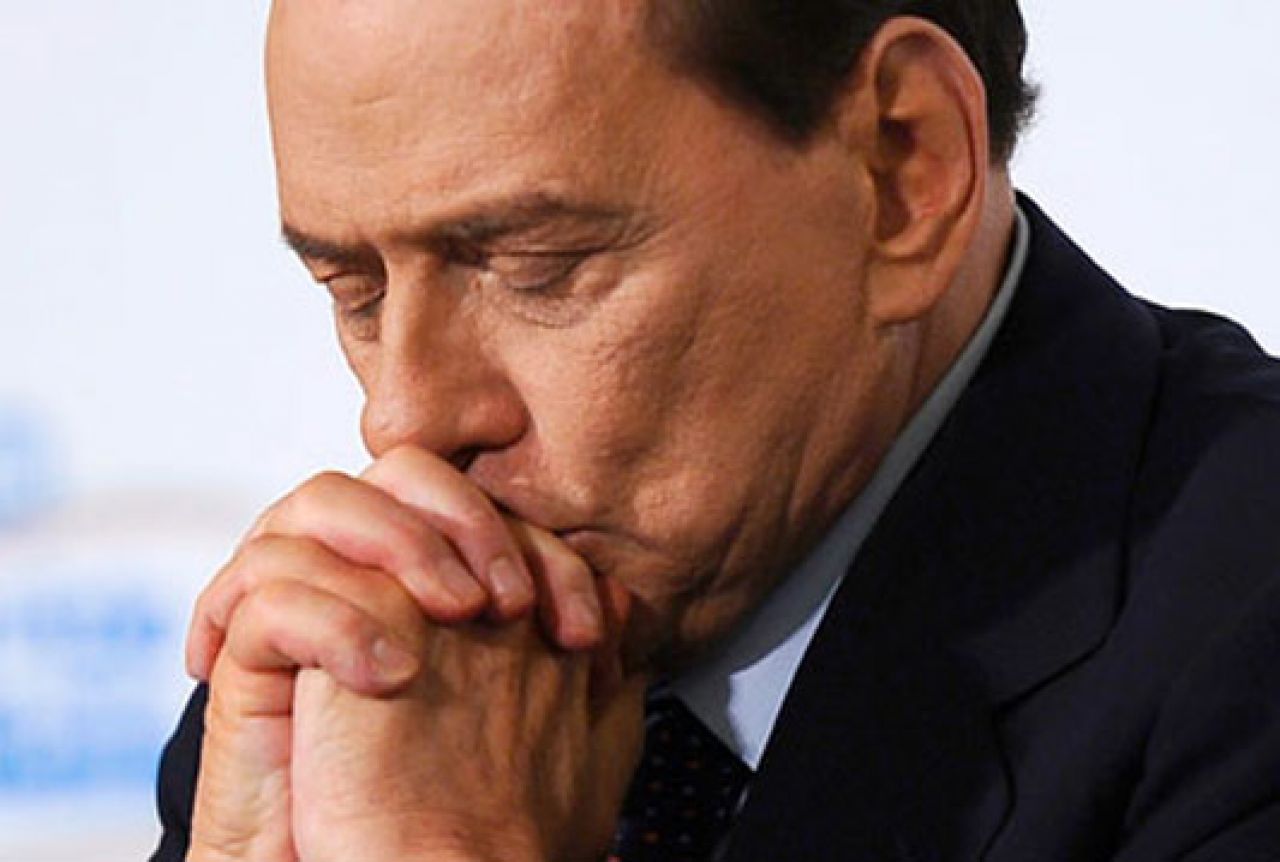 Berlusconiju tri godine zatvora zbog korupcije